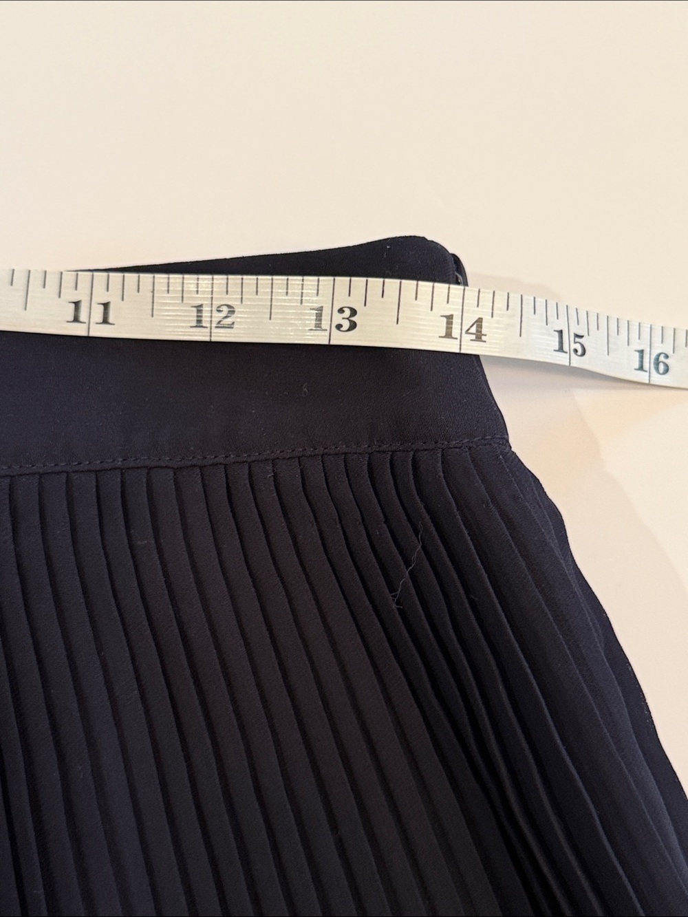 Ann Taylor Navy Knife Pleated Nautical Preppy Skirt Size 4P - Picture 6 of 9